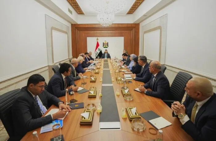 الزيدي يوجّه بحزمة من المبادرات لتنشيط الاقتصاد وتمويل المشاريع