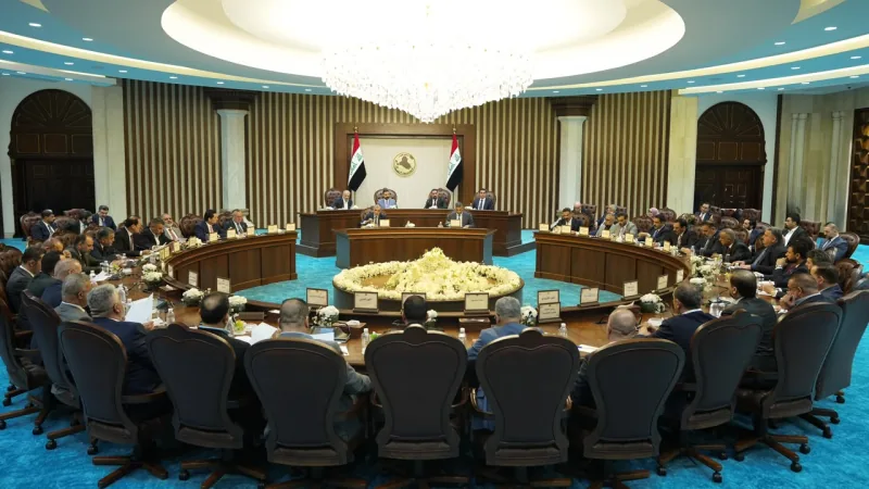 باحث يحلّل خطاب الزيدي أمام البرلمان: يعني استمرار الاستنزاف المالي.. ومن جيب المواطن