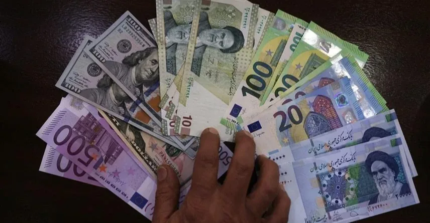 اليورو بـ3 ملايين ريال.. انهيار في العملة الإيرانية