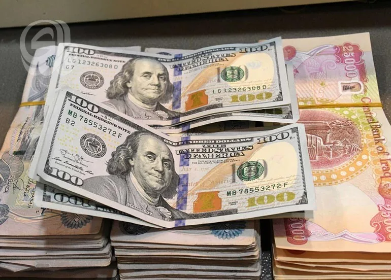 بغداد ترفع الدولار بعد 4 أشهر من النفي.. وتخفي موعد استبدال العملة عن "الحيتان"