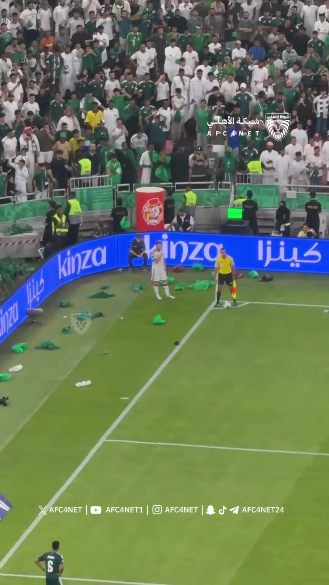 تداول مشاهد لتصرف جماهيري ضد لاعب إماراتي
