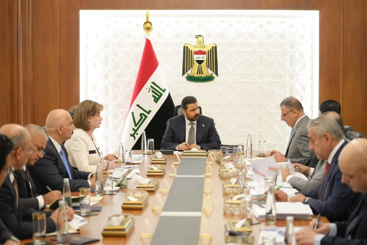 رئيس مجلس الوزراء يترأس اجتماع اللجنة الوطنية العليا للمياه
