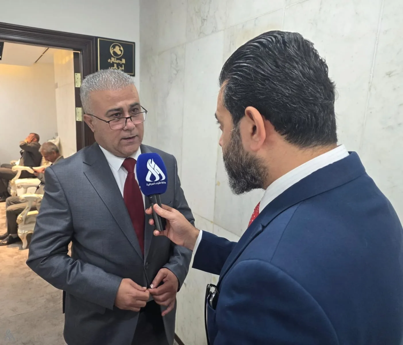 المالية تكشف عن وضع العقود والأجراء وسعر الصرف في الموازنة