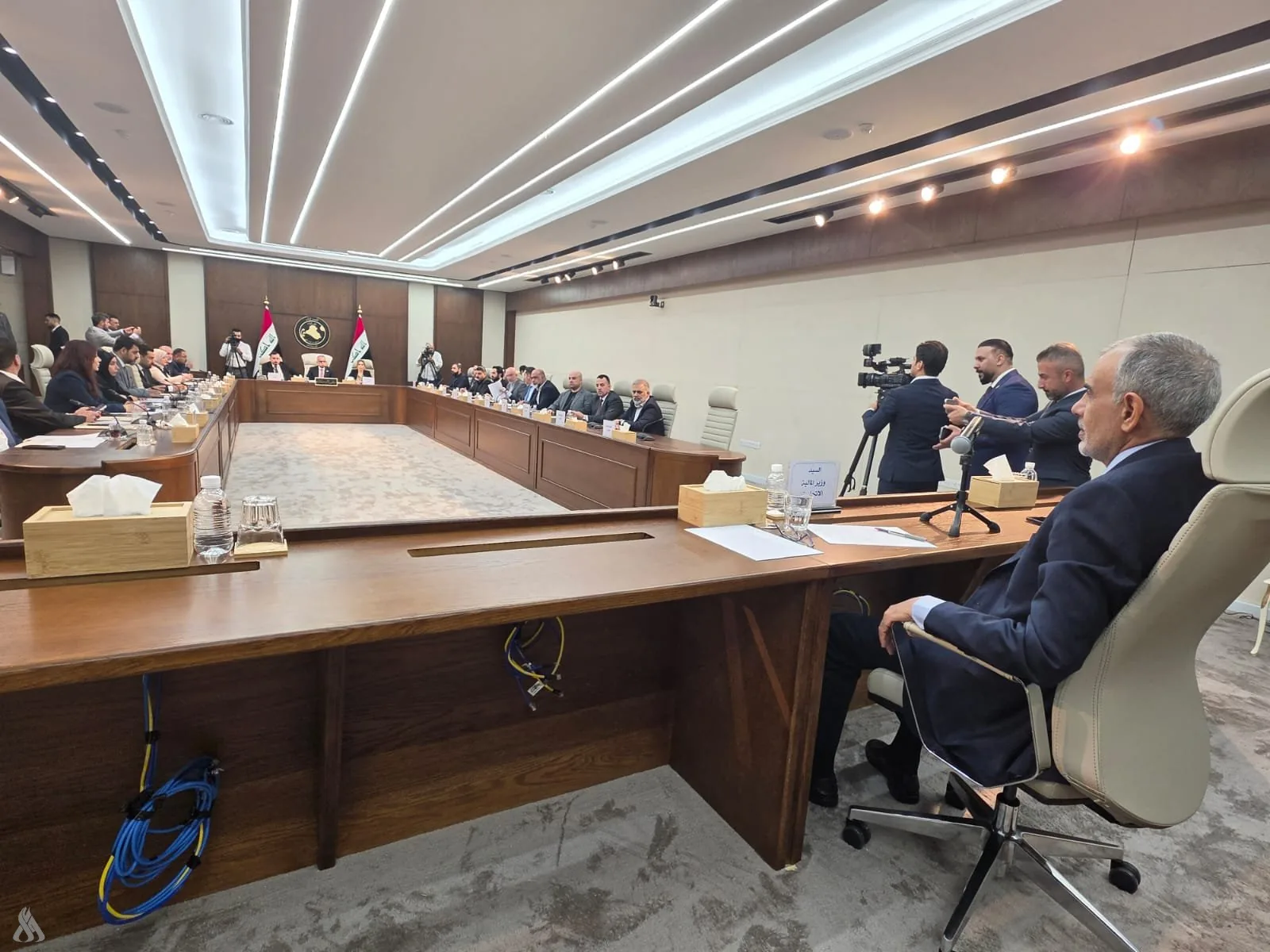 المالية النيابية تؤكد ضرورة وضع استراتيجية تكاملية لمعالجة المشكلات التي تواجه العمل المالي