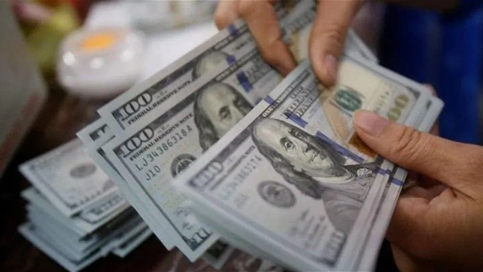 سعر صرف الدولار الجديد.. تحرك نيابي وتحذيرات اقتصادية من تأثيراته على الأسواق