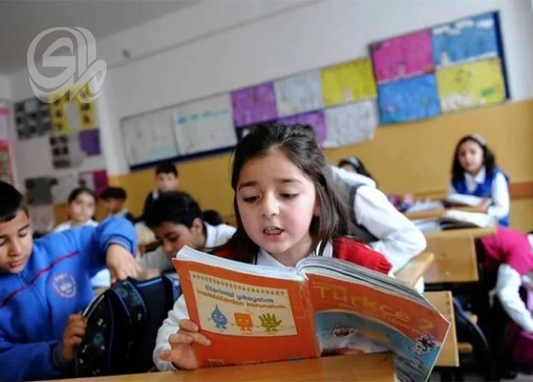 أزمة طباعة المناهج تؤرق الأسر مع انطلاق العام الدراسي ولجنة التربية تتحرك لاستجواب المسؤولين