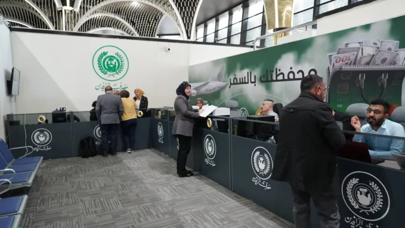 البنك المركزي: لدينا احتياطيات لتمويل التجارة الخارجية والبطاقات المصرفية والمسافرين