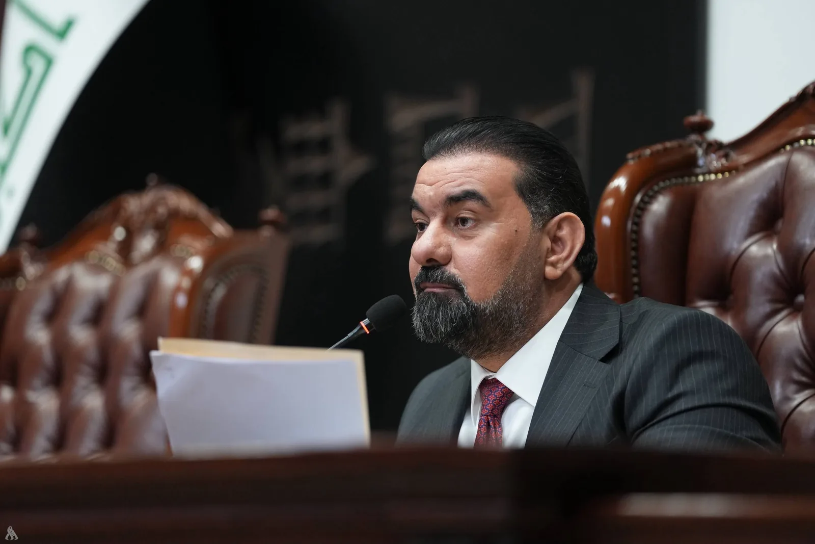 الحلبوسي يوجّه باستضافة محافظ البنك المركزي ووزير المالية في جلسة يوم غد الخميس