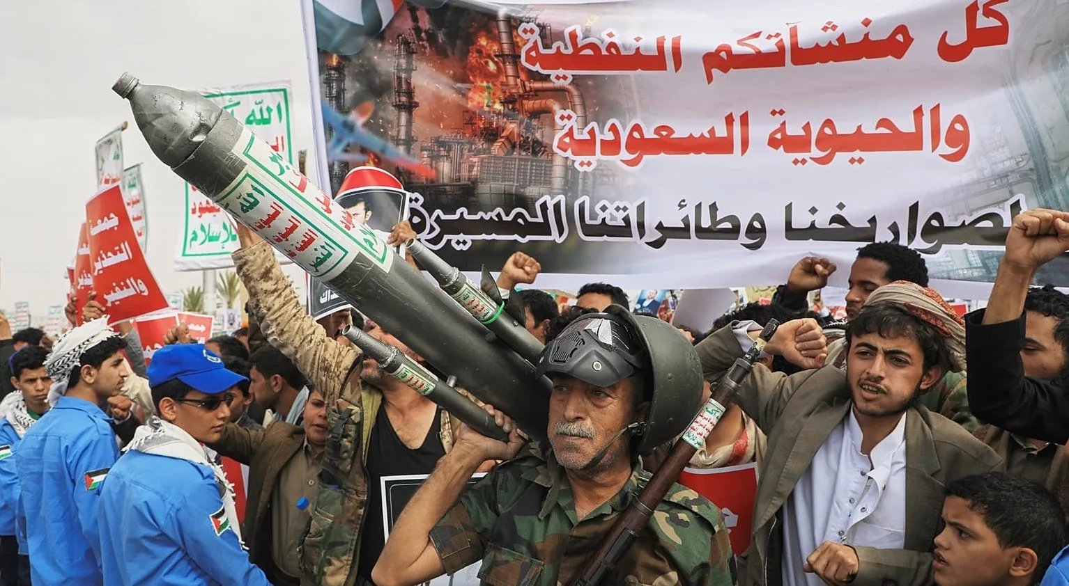 مقتل وإصابة أشخاص في هجومين على مطارين سعوديين