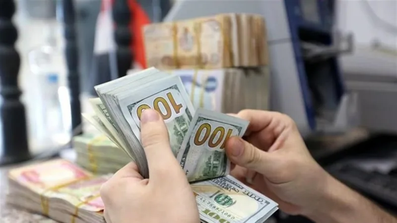 الدولار بين 1400 - 1500 دينار.. اقتراح رسمي لرفع سعر الصرف في الموازنة