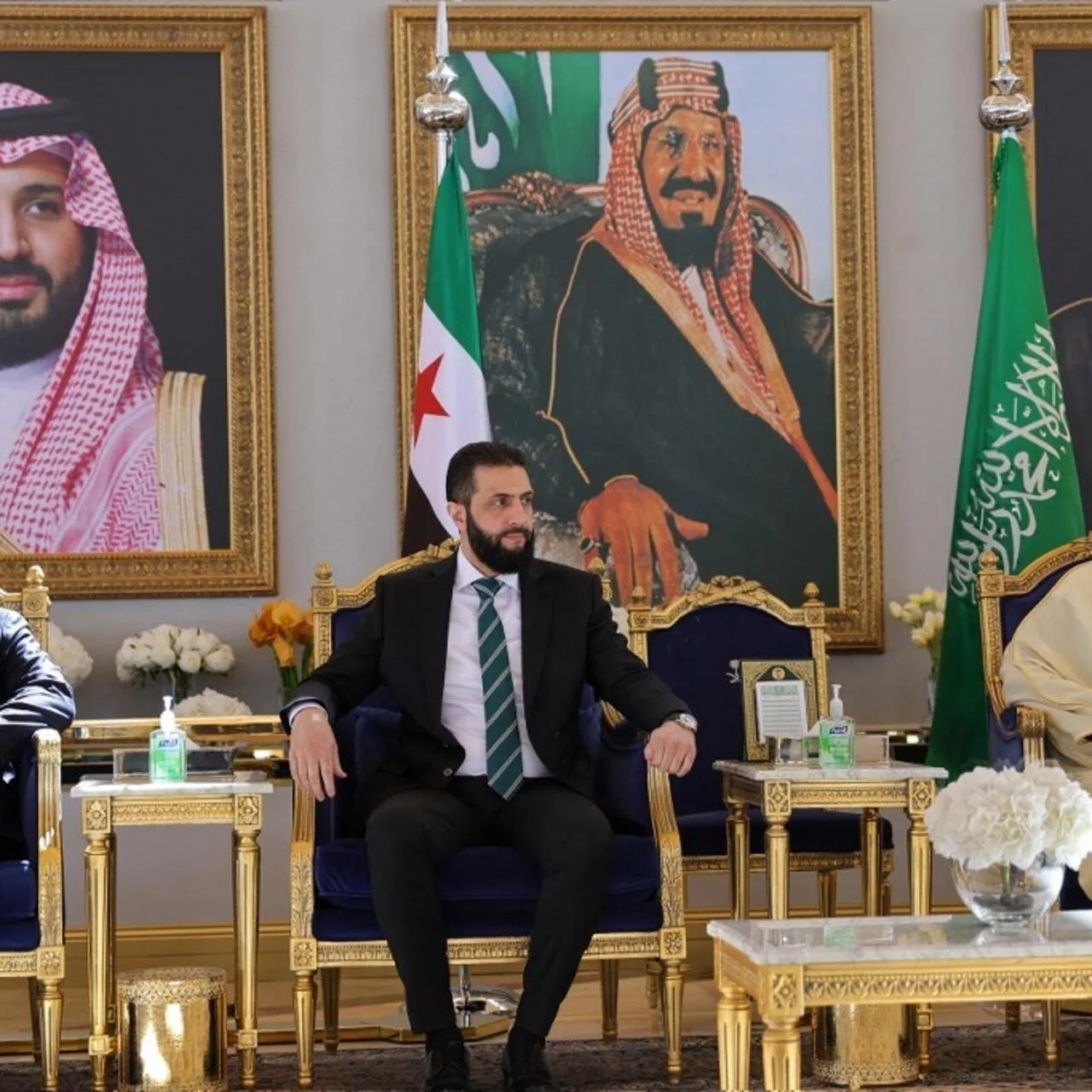 مباحثات سورية لإرسال قوات عسكرية للمشاركة في العمليات ضد الحوثيين باليمن
