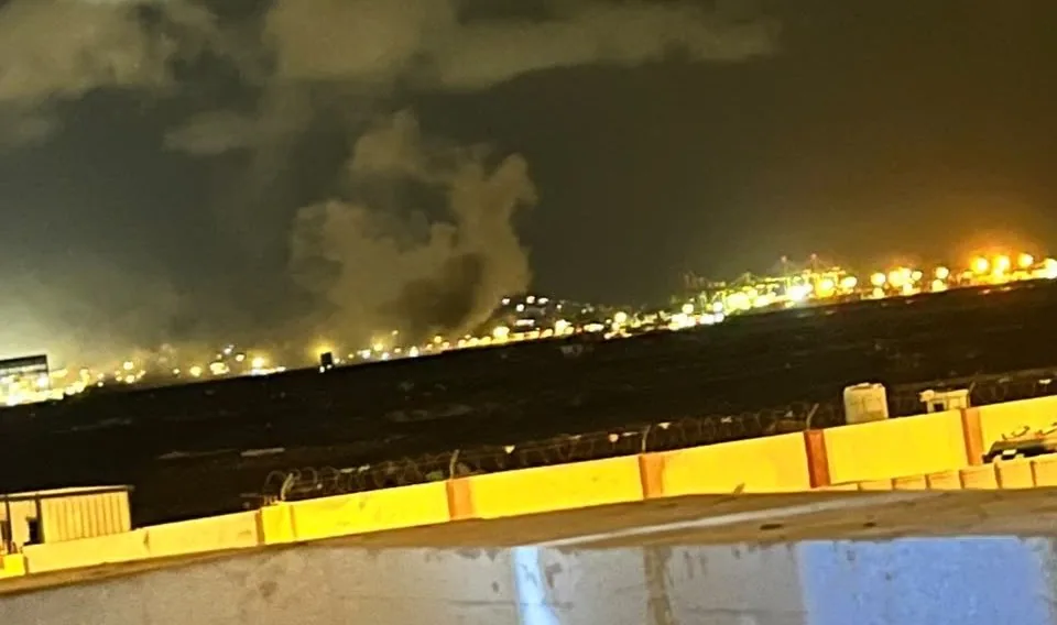استهداف مطار عدن الدولي بصواريخ