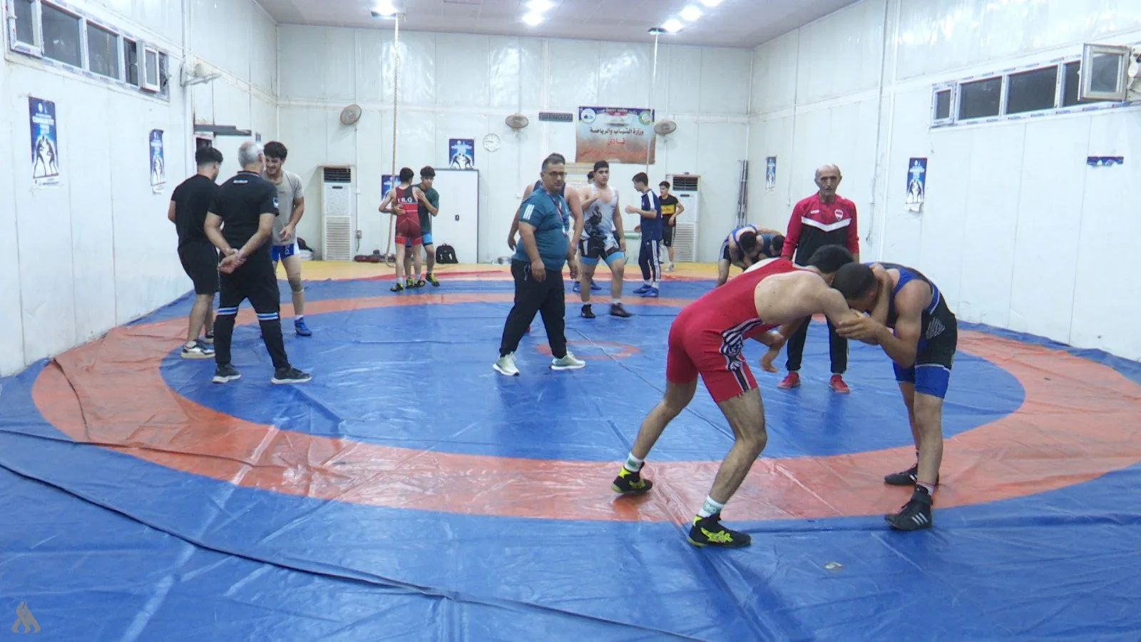 مصارعون من نينوى يمثلون العراق في بطولتين دوليتين بمصر