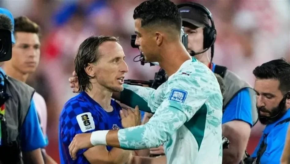 مودريتش يدافع عن رونالدو: يستحق نهاية مختلفة مع البرتغال