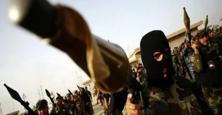 صحيفة إسرائيلية: واشنطن قد توقف تمويل عائدات النفط إذا لم يُنزع سلاح الفصائل